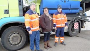 Raadlid mee op strooiwagen
